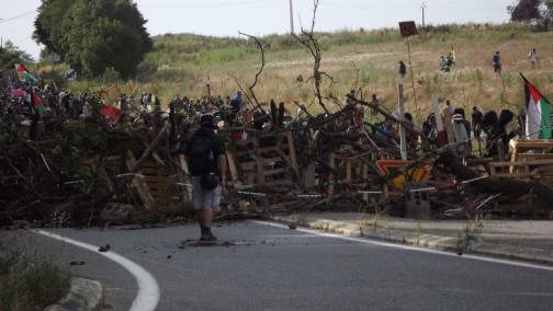 Manifestation contre l' A69 5 juillet 2025 dans le Tarn chateau de Scopont
